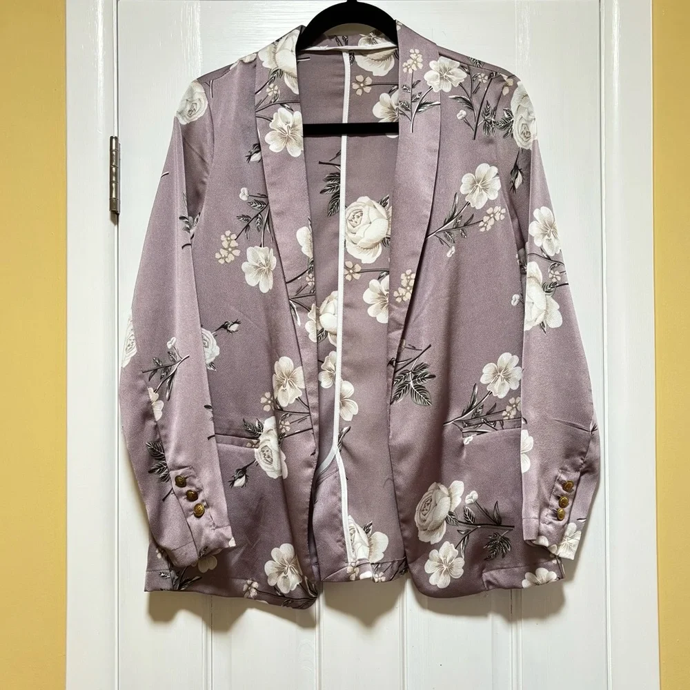 🚨4X$25🚨 Floral Women's Blazer - Purple and White - Picture 4 of 11